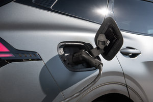 All-new 2023 Kia Sportage PHEV arrives with 51 kilometres of electric range