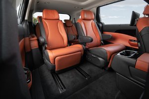 2022 Kia Carnival: What Is VIP Lounge Seating?