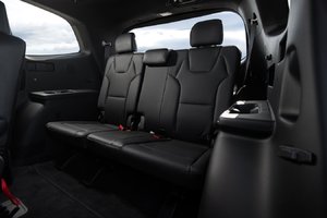 The 2023 Kia Telluride Inherits Kia's Curved, Seamless, 12.3-Inch Screen