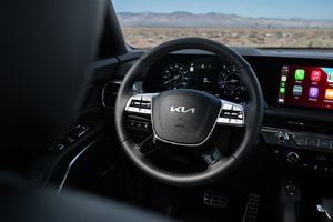 The 2023 Kia Telluride Inherits Kia's Curved, Seamless, 12.3-Inch Screen
