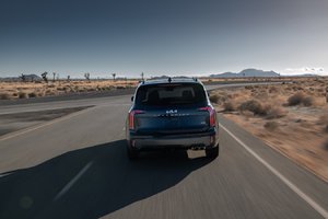 The 2023 Kia Telluride Inherits Kia's Curved, Seamless, 12.3-Inch Screen