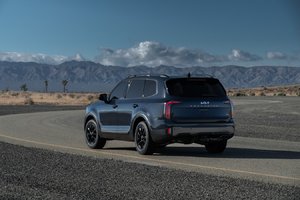 The 2023 Kia Telluride Inherits Kia's Curved, Seamless, 12.3-Inch Screen