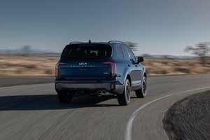 The 2023 Kia Telluride Inherits Kia's Curved, Seamless, 12.3-Inch Screen
