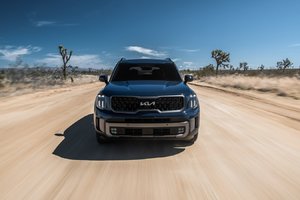 The 2023 Kia Telluride Inherits Kia's Curved, Seamless, 12.3-Inch Screen