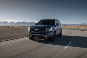 The 2023 Kia Telluride Inherits Kia's Curved, Seamless, 12.3-Inch Screen