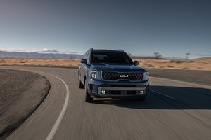 The 2023 Kia Telluride Inherits Kia's Curved, Seamless, 12.3-Inch Screen