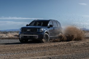 The 2023 Kia Telluride Inherits Kia's Curved, Seamless, 12.3-Inch Screen