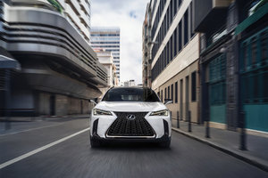 Lexus UX 2023