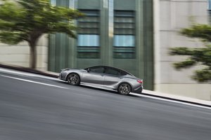 Toyota Unveils Redesigned 2025 Camry with Enhanced Hybrid Engine