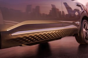 Redesigned Nissan Kicks Running Plate