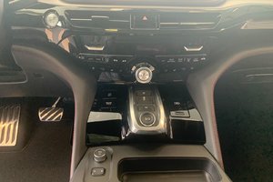 2025 Acura MDX In Acura Pickering Showroom Centre Console