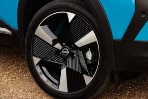 2025 Nissan Kicks Rims