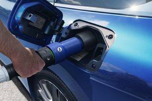 Toyota Miria Charging