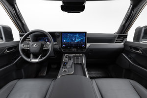 Trailblazing with Elegance: The 2024 Lexus GX 550 Revealed