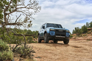 A New Chapter: The 2024 Toyota Land Cruiser Returns to Roots