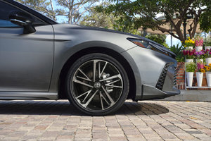The 2025 Toyota Camry Unveiled: Redefining Mid-Size Sedan Excellence