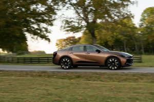 Elevating the Luxury Sedan: 5 Standout Features of the 2024 Toyota Crown