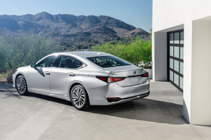 5 Reasons Why the Pre-Owned 2021 Lexus ES is Your Ideal Luxury Sedan