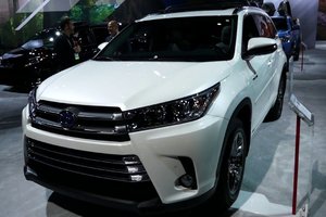 Two Engines in the 2018 Toyota Highlander