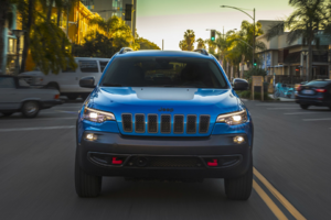 2023 Jeep Cherokee front view