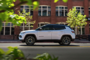 Jeep Compass 2026 : des bases éprouvées, une nouvelle énergie