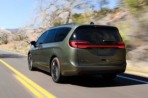 Des prix revus à la baisse pour la Chrysler Pacifica 2027