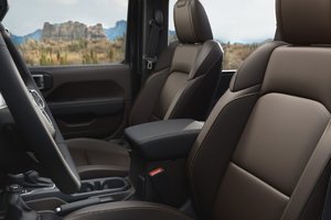Le Jeep Wrangler Laredo est de retour pour 2027 et il n'a rien perdu de son caractère aventurier