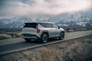 The 2024 Kia EV9: A Trailblazer in Luxury Electric SUVs