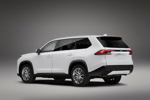 De nouvelles informations sur le Toyota Grand Highlander 2024, y compris sur les versions et l'espace intérieur