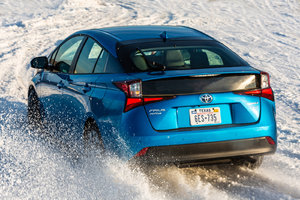 Votre guide des pneus d'hiver Toyota