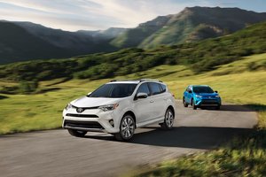 Toyota RAV4 2017 : plus d’équipement et plus de sécurité
