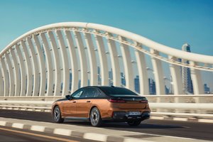 La toute nouvelle BMW i7 M70 2024 est la voiture électrique BMW la plus puissante