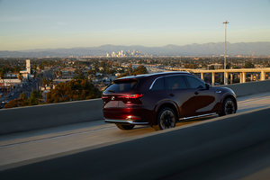 Les Mazda CX-90 MHEV et PHEV 2024 obtiennent le prix Meilleur Choix Sécurité+