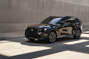 Les prix du Mazda CX-70 2025 annoncés à partir de 49 750 $