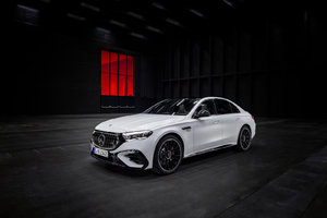 2025 Mercedes-AMG E 53 HYBRID: The Redesigned E-Class Taken to New Heights of Performance