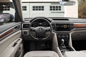 Volkswagen Atlas 2018 versus Honda Pilot vs Nissan Pathfinder : une question de conduite
