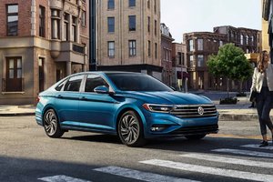 Les critiques sont sorties sur la nouvelle Volkswagen Jetta 2019