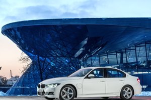 BMW, leader des véhicules électriques et hybrides en 2017!