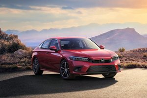 Honda Civic 2022 vs Toyota Corolla 2021 : rivalité renouvelée