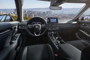 Honda Civic 2022 vs Toyota Corolla 2021 : rivalité renouvelée