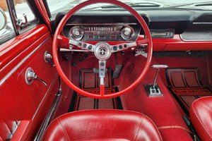 Ford Mustang 1965 : il ne se fait rien de plus classique