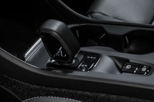 2023 Volvo XC40 CORE BRIGHT DUSK METALLIC - Pictures
