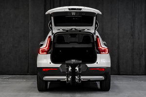 Volvo XC40 2023 PLUS BRIGHT CRYSTAL WHITE - Photos