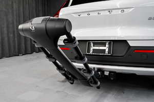 Volvo XC40 2023 PLUS BRIGHT CRYSTAL WHITE - Photos