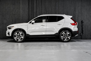 2023 Volvo XC40 PLUS BRIGHT CRYSTAL WHITE - Pictures