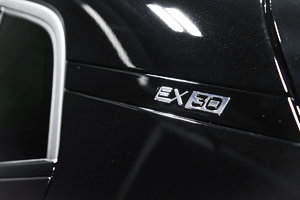 2025 Volvo EX30 - Onyx Black - Pictures