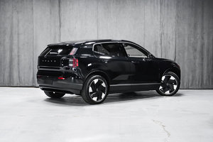 2025 Volvo EX30 - Onyx Black - Pictures