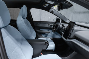2025 Volvo EX30 - Onyx Black - Pictures