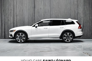 Volvo V60 Cross Country 2025 BLANC CRISTAL MÉTALLISÉ - Photos