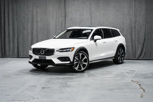 Volvo V60 Cross Country 2025 BLANC CRISTAL MÉTALLISÉ - Photos